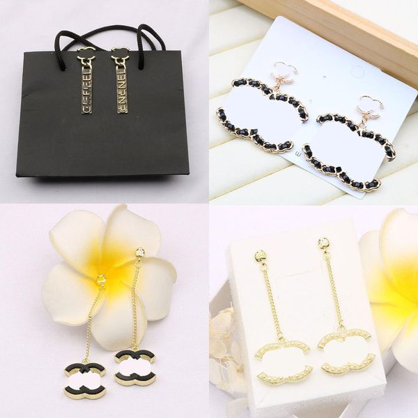 23ss 20style Luxusdesigner baumeln Kronleuchter Buchstaben Ohrstecker 18 Karat vergoldet 925 Silber Herz berühmte Frauen Kristall Perlenohrring Hochzeit Party Schmuck