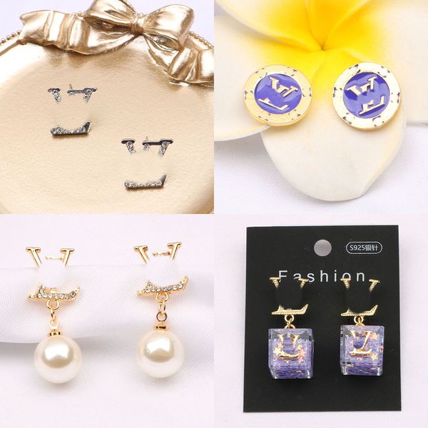 23ss 20style Mixed Simple Designer V Lettere Stud Hoop 18K Gold Plated 925 Silver Round Women Crystal Rhinestone Pearl Earring Wedding Jewerlry