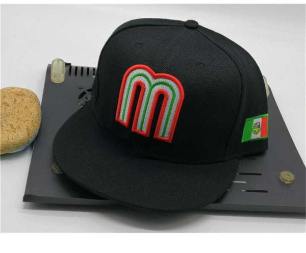 Стоковая Мексика подгоняла буквы M ПИСЬМА M HIP HOP SIZE Шляпы бейсбол