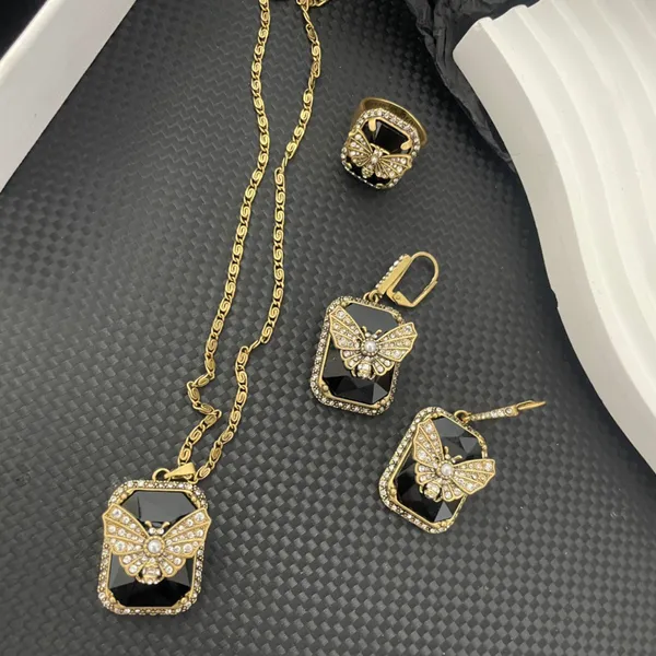 Marca de moda vintage ouvido garanhão flash diamante butterfly pérola brincos de colar anel de colar cadeia de ouro aço inoxidável preto cool garotas dê para mulheres presentes para amigos