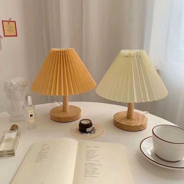 Столовые лампы Nordic Плиссированная настольная лампа DIY Складная 5 В USB 220V Art Atmosphere спальня для спальни. Ночной свет Дом украсить P230412
