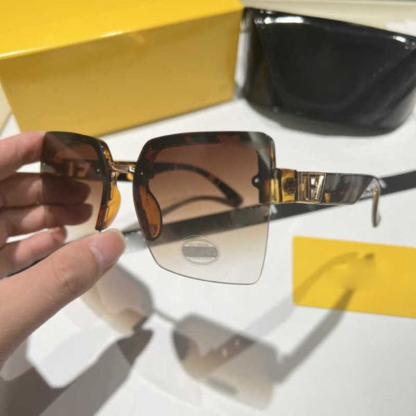 Lüks Tasarımcı Yeni Erkek ve Kadın Güneş Gözlüğü% 10 İndirim Modern Premium Ins Style Çok Yönlü Moda