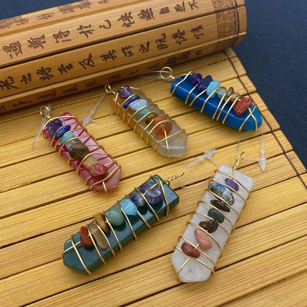 Charms de pedra natural pendente de pedra multicolorida em forma de flecha em forma de metal, uma variedade de colar de jóias de charme artesanal DIY