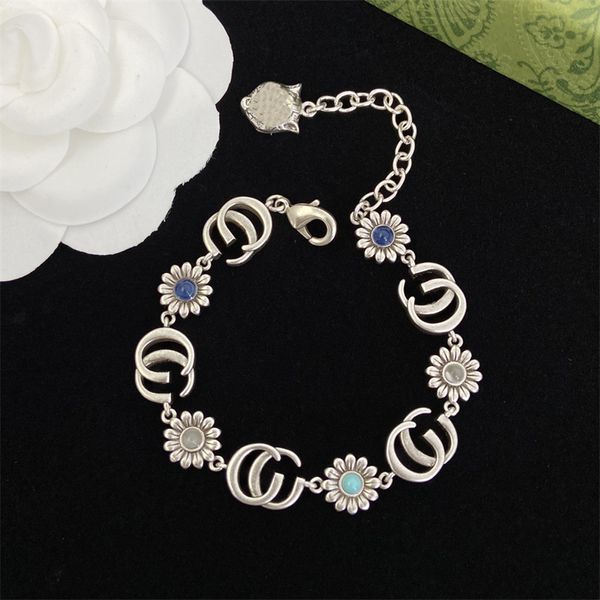 Regalo da donna con braccialetto in pietra colorata con gemma floreale a catena, design alla moda