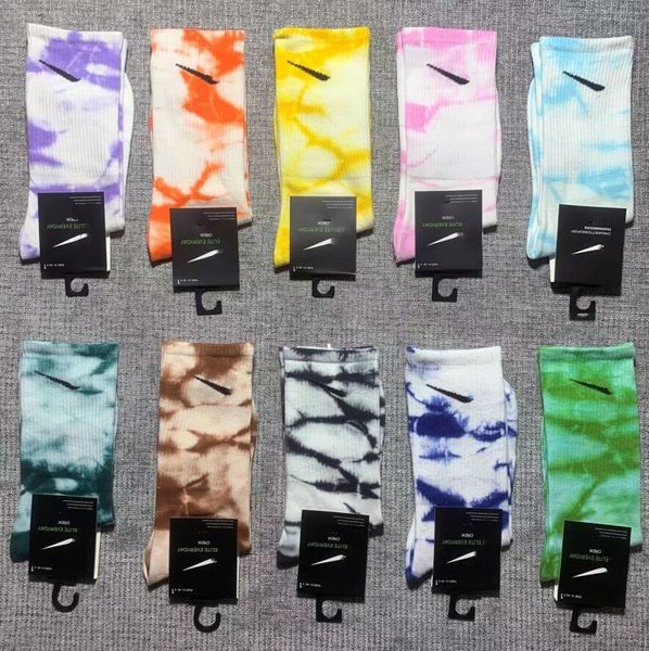 Großhandel Socken Herren Damen Strümpfe Reine Baumwolle 10 Farben Sport Socken Buchstabe NK Farbe Batikdruck GRÖSSE EU34-44