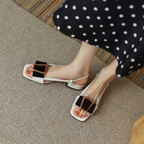 Nxy Sandalen Neue Sommer Frauen Sandalen Quadratische Schnalle Fisch Mund Starke Ferse Metall Niedrigen Absatz Weibliche Sandale Mode Hohe qualität Büro Dame Schuh 230322