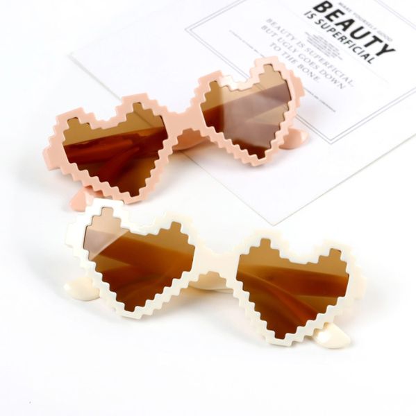 New Kids Cartoon Cute Heart Occhiali da sole Ragazze Ragazzi Bambini Occhiali da sole UV400 Occhiali da sole Mosaico Peach Heart Eyewear