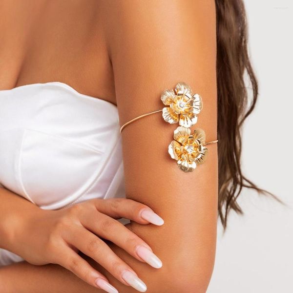 Pulseira aberta de pulseira de braço de flor ajustável para mulheres Charmos da moda Mangue de casamento 2023 Acessórios de jóias de moda meninas