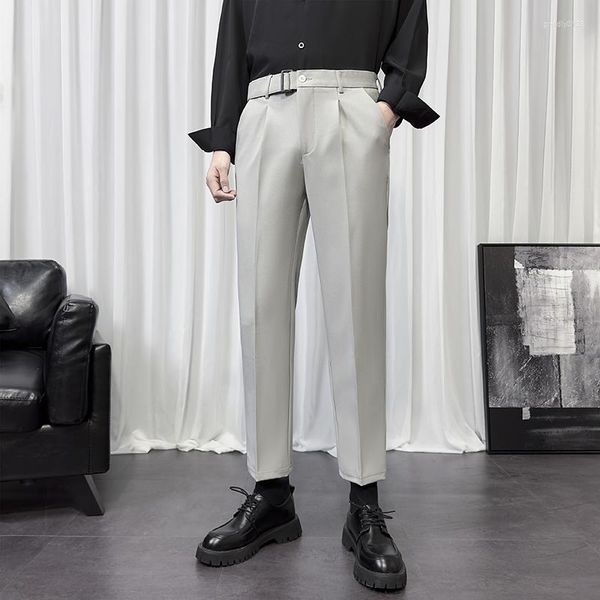 Pantaloni da uomo 2023 primavera per uomo moda coreana dritto abito casual drappeggiato pantaloni chic con cintura per giovani streetwear