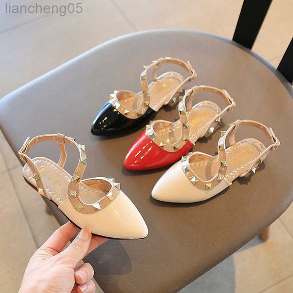 Sandalen Mädchen Schuhe Sandalen Lackleder Abendschuhe für Kinder Baby Kinder Spitzschuh Sandale Slip on Strandschuhe Kleinkinder W0327