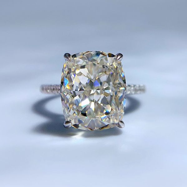 Anello con diamante Moissanite da 6 ct taglio radiante 100% vero argento sterling 925 Anelli per fedi nuziali per donna Gioielli da fidanzamento per uomo