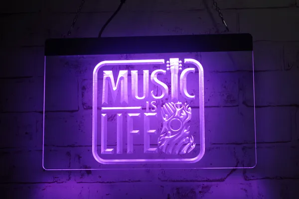 LD2296 LED-Lichtleisten-Schild „Music is Life“, 3D-Gravur, kostenloses Design, Großhandel und Einzelhandel