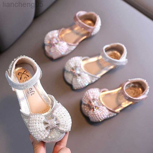 Сандалии 2022 Новая девочка обувь детская страза с бабочкой жемчужина для девочек принцесса обувь свадьба танцевать детские детские туфли e729 w0327