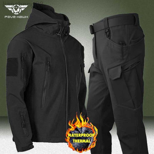 Herren-Trainingsanzüge, Militär-Fleece-Sets, Herren-Herbst-Winter-Haut-Softshell-wasserdichtes 2-teiliges Set, winddichte warme Jacken, Armee-Cargohosen, W0328