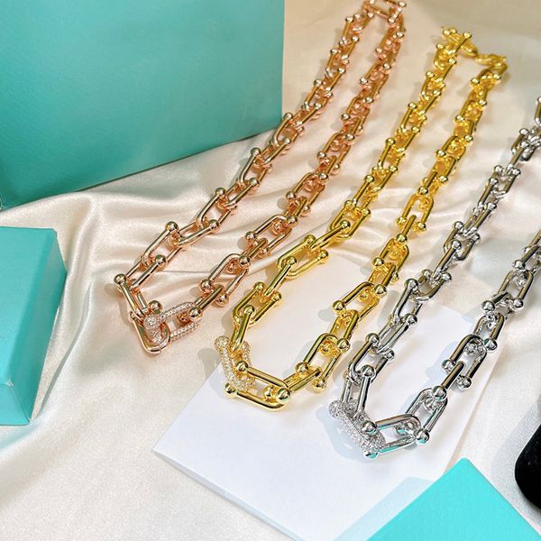 Подвесные ожерелья роскошные дизайнерские женские ювелирные украшения инкрустации алмазных благородных элегантных подходящих для подарка