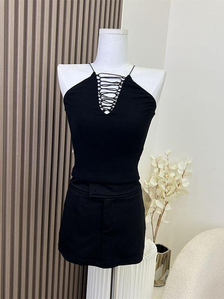 Tanques femininos 2023 Primavera Summer Mulheres Black Color Tight Mini Camisole Hollow Out Party Club Crop Sexy Suspender Vest Girl Streetwear