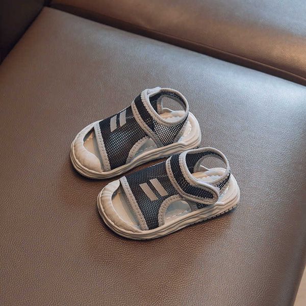 Sandalet Yaz Bebek Erkek Kız Kızlar Stripes Nefes Almaz Slip Sınırlı Sandalet Süper Serin Platform Yumuşak Toldalı Plaj Ayakkabıları Kids F05302