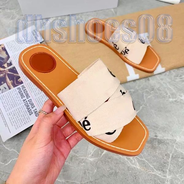 Großhandel Woodys Damen-Pantoffeln mit flachem Boden, Designer-Sandalen, rutschfeste Gummi-Plateau-Slider für den Sommer im Freien, schwarze, mehrfarbige Damen-Strandsandalen