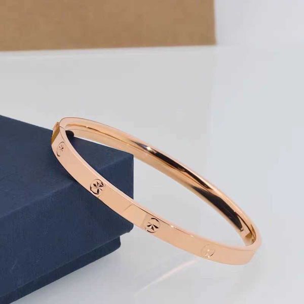 Pulseira de designer Carti love bangle Goddess Rose Color Clip Pulseira Estilo clássico com diamante incolor Moda essencial simples lavável