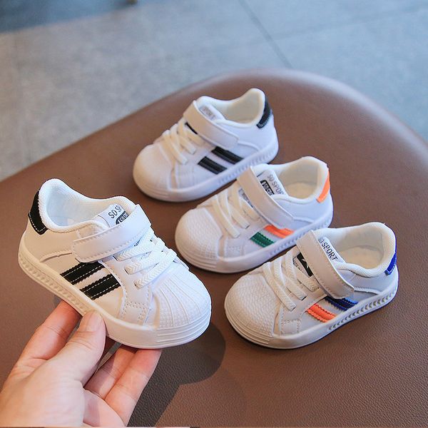 First Walkers Fashion Brand First Walker Shoe Selling Baby Tennis Infant Classic Hook and Loop Baby Jungen und Mädchen Schuhe 230329