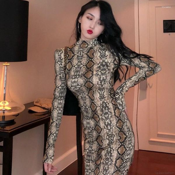 Vestidos casuais senhoras Vintage Snake Print Turtleneck Dress de manga comprida