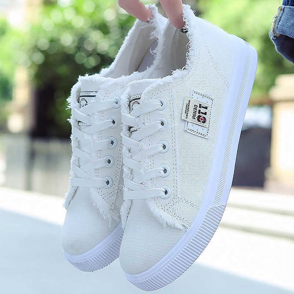 Scarpe eleganti White Snakers Donna Estate Scarpe di tela Donna Denim Snakers Ladies Lace-Up Trainers Casual Donna Flats Sneakers Basket Femme AA230328
