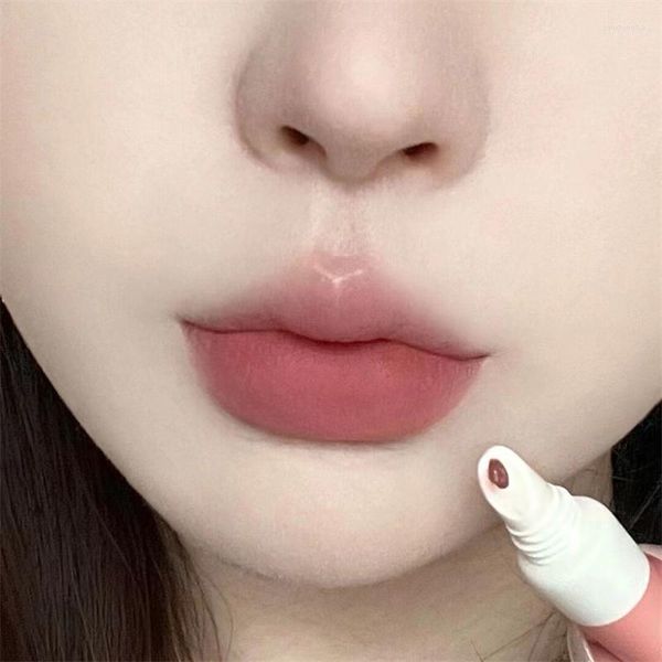 Lip Gloss 1pcs Glato de lama Hidrato de batom hidratante Conjunto de veludo mamouse tonalidade sólida maquiagem de maquiagem coreana Cosméticos coreanos