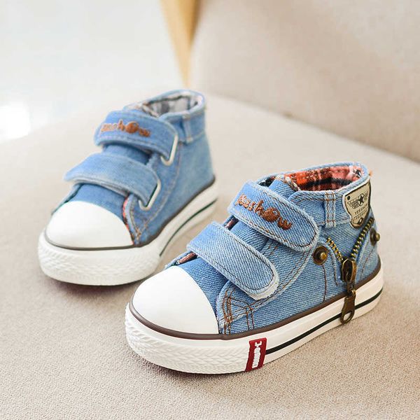 Athletic Outdoor Shenxuanny Nuova primavera Scarpe per bambini in tela Sneakers per ragazzi Scarpe per bambini di marca per ragazze Jeans Stivali piatti in denim Scarpe per bambini