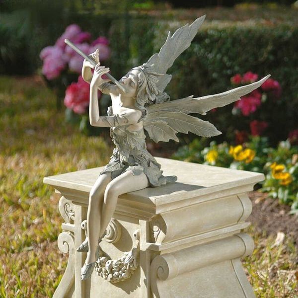 Oggetti decorativi 2023 Nuova tendenza Flauto che suona Xifeng Fata Giardino Giardino Giardino Arredamento per la casa Scultura Artigianato in resina P230329