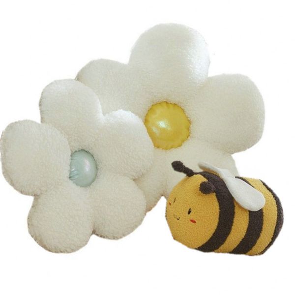 Bambole di peluche Super morbido cuscino di fiori bianchi che riempie la vita Cuscino decorativo di fiori nordici Morbido cartone animato Ape Peluche Cuscino di girasole 230329