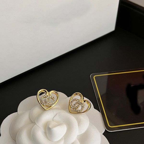 Designer di orecchi 18K Gold Ploted Stud Fashion Women Gioielli Regali per amici Memorial Day Impegnale