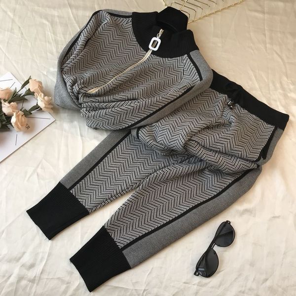 Zweiteiliges Kleid Korean Sweaterpants Damen Kleidungsset Casual Body Suits Cardigan Pants Outfits Spring Plaid Two Pieces Woman Knitted Trainingsanzug 230329