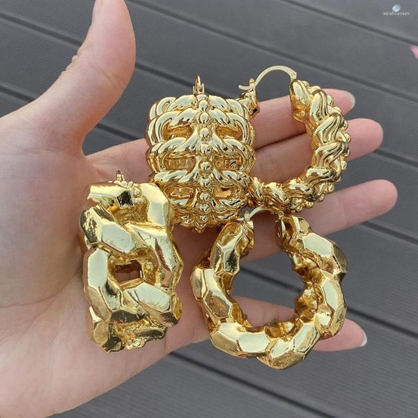 Brincos de argola em forma de flor Droa de cor de ouro para mulher 2023 Fashion Party Girls Jewelry Acessório