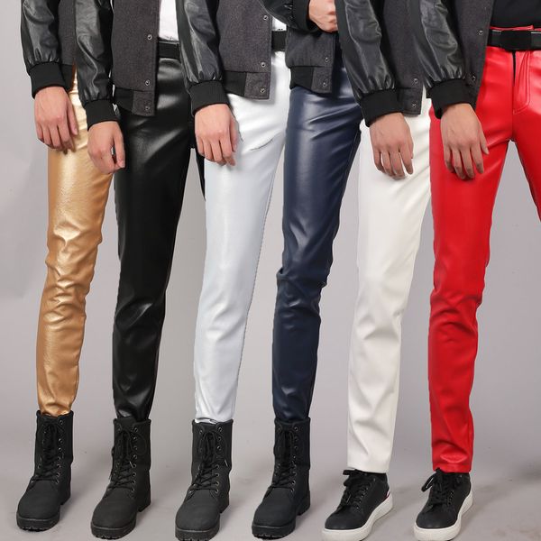 Calça de couro de jeans masculina elástica moda esbelta impermeável dança branca bar bar lápis moto motociclista pu preto 230330