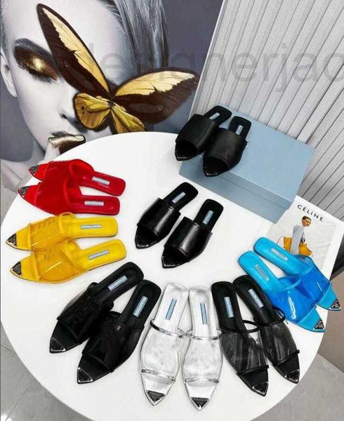 Designer di pantofole sandali piatti Female Designer Luxury Girl Slide Flipflops Casual Flip Times 35-41 JJMe