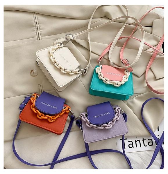 Duffel Bags 2023 Estilo de alta moda senso de bolsa feminina com uma cadeia de múltiplas links quadrados de mão pequena