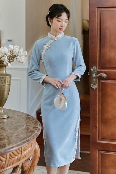 Abiti casual FATA Blu Elegante Cheongsam Primavera Estate Abito 2023 Colletto alla coreana vintage ricamato Stile cinese Split FemaleCasual