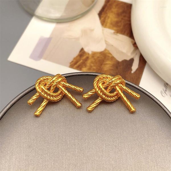 Серьги -грибы европейские и американские ретро -металлические стиль для женщин элегантный простой простые покрытия 18 тыс. Золотых украшений