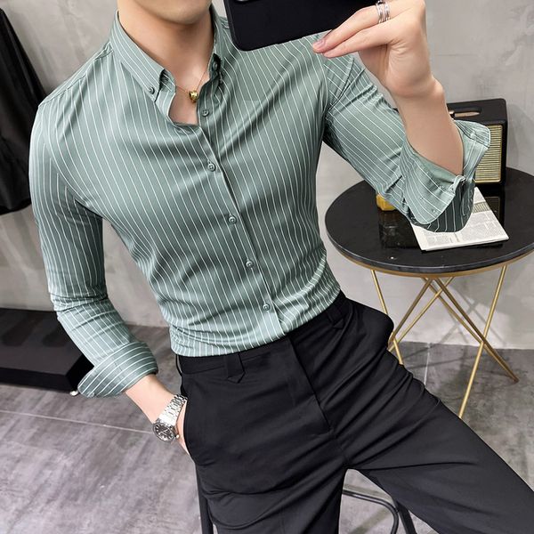 Camicie casual da uomo Camicia a righe stile britannico Camicia elegante formale da uomo a maniche lunghe da uomo Camicia casual slim fit Abbigliamento da strada Abbigliamento da festa sociale 230331