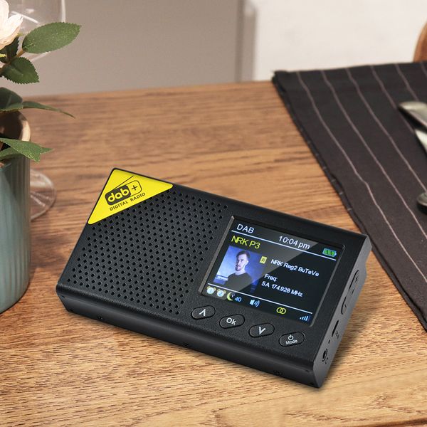 Радио 24 -дюймовый ЖК -дисплей BluetoothCompatible 50 Цифровой стерео многофункциональный DAB FM -приемник Аудиовещатель POR 230331