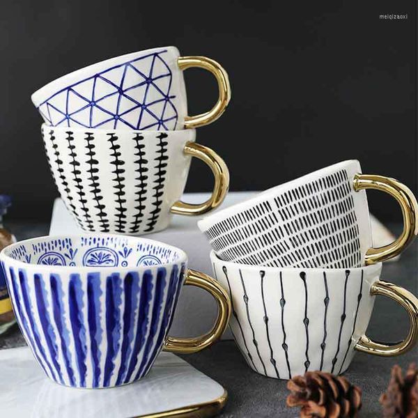 Bicchieri da vino Tazza di lusso nordica Bocca larga con manico in oro Tazze irregolari fatte a mano in ceramica geometrica dipinta a mano Tè al latte Farina d'avena Caffè