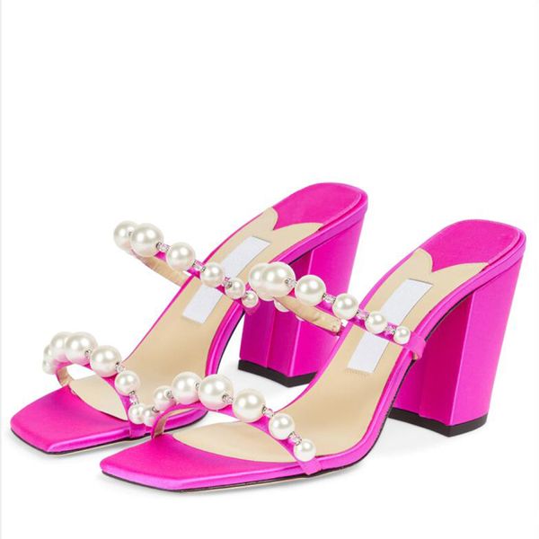 Fashion Pump Sandali da donna London Amara 85 mm Sandali in raso bianco fucsia impreziositi Italia Perle alla moda Doppio cinturino alla caviglia Slingback Designer Tacchi alti Box EU 35-43