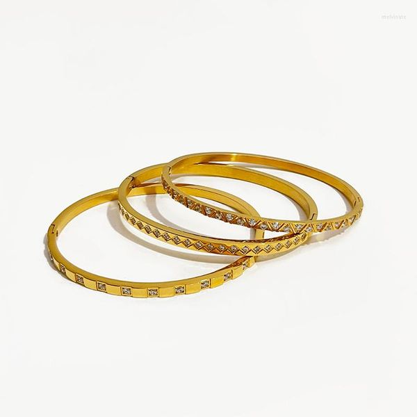 Bracciale in acciaio inossidabile squisito con triangolo quadrato a forma di rombico con zirconi cubici per le donne, regalo di moda placcato oro PVD