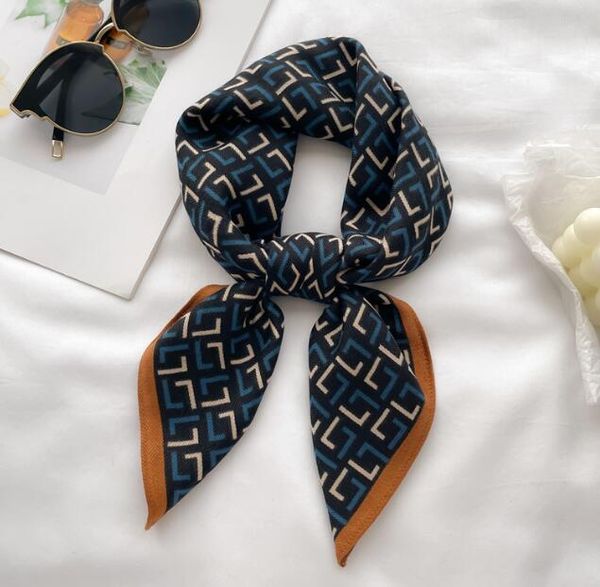 3Color Frauen Seidenschal Stirnband für Sommer Mode Langtasche Schals Baumwollwäsche Buchstaben Stil Paris Tasche Lage Ribbon Kopf Wrap 65-65 cm