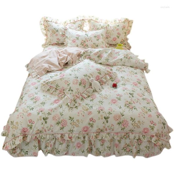 Set di biancheria da letto Idilliaco piccolo copripiumino floreale fresco arruffato Set di quattro pezzi Gonna di lenzuola in puro cotone