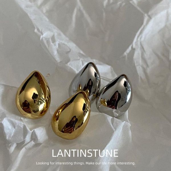 Baumeln Sie Ohrringe vorgerücktes Design-Goldfarbe-Wasser-Tropfen für Frauen-elegantes Messingglattes Metall halbleere junge Mädchen-Schmucksachen N538