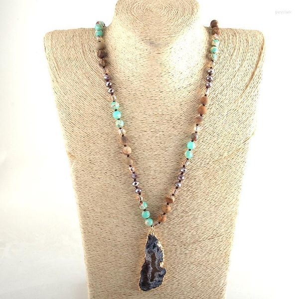 Подвесные ожерелья MD мода богемные ювелирные украшения коричневый кристалл / натуральный камень с длинным завязкой нерегулярные дружины для женщин