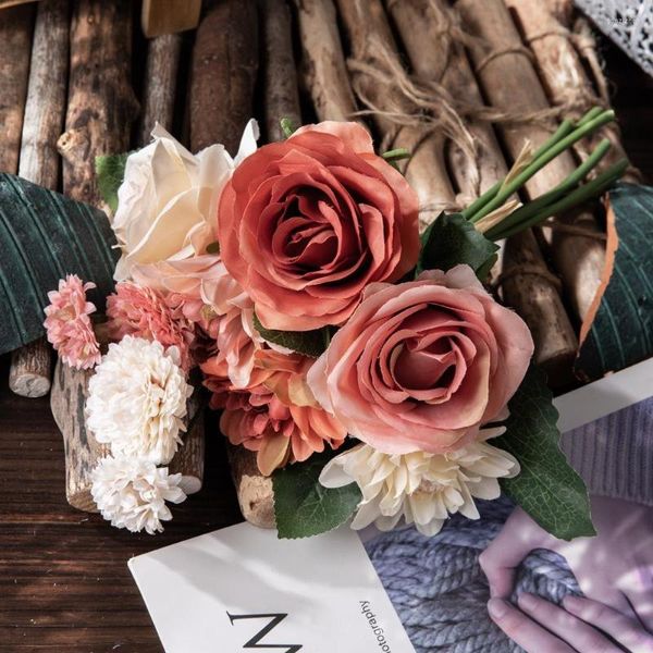 Fiori decorativi Dalia Rose Bouquet Fiore di simulazione Commercio estero Decorazione domestica di nozze finte