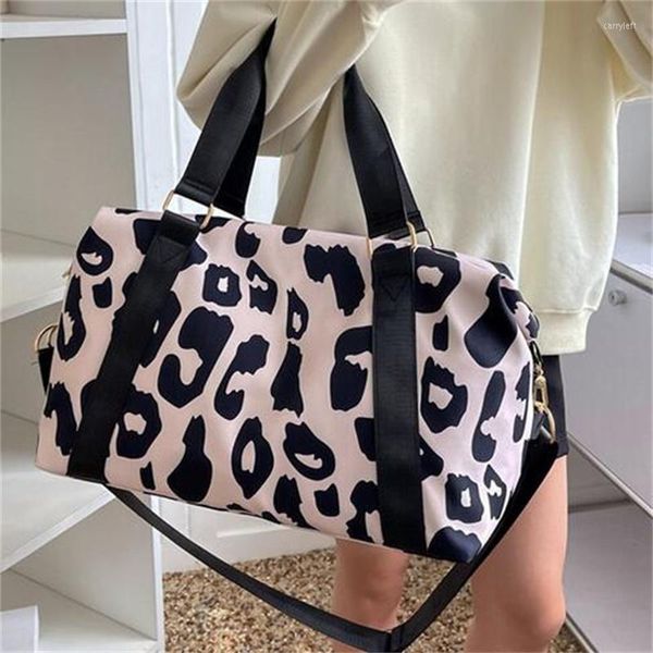 Duffel Bags Moda 2023 Bolsa de viagem Duffle Mulheres Leopard Big Oxford Tote bolsas Fitness Gym Ladies Weekend Pink