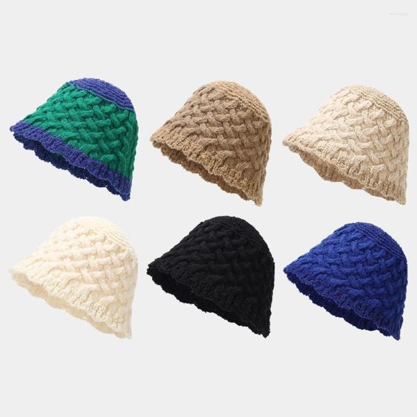 Berretti fatti a mano con gancio a forma di fiore cappello femminile versione coreana pescatore moda ombra secchi cappelli per donna berretti invernali all'uncinetto